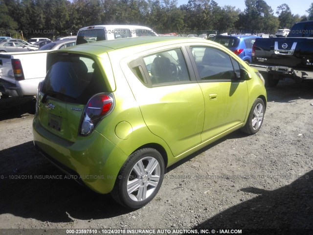 KL8CD6S93DC538852 - 2013 CHEVROLET SPARK 1LT GREEN photo 4