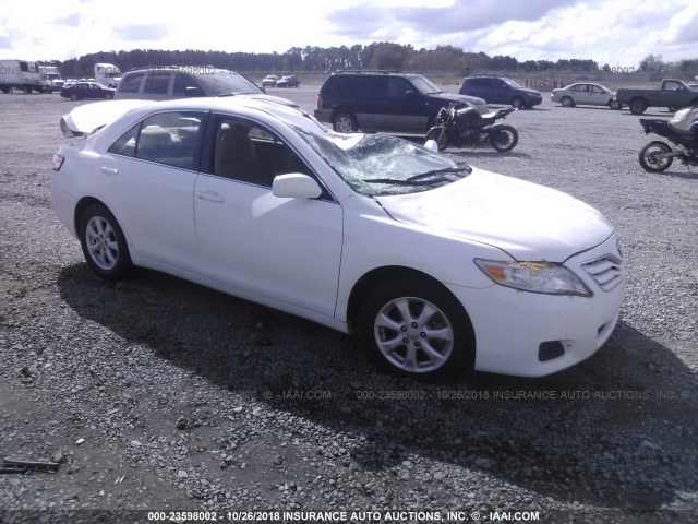 4T1BF3EK4BU663985 - 2011 TOYOTA CAMRY SE/LE/XLE WHITE photo 1