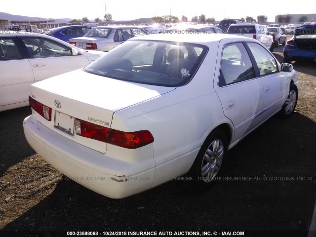 4T1BG22K81U826180 - 2001 TOYOTA CAMRY CE/LE/XLE 白色 照片 4
