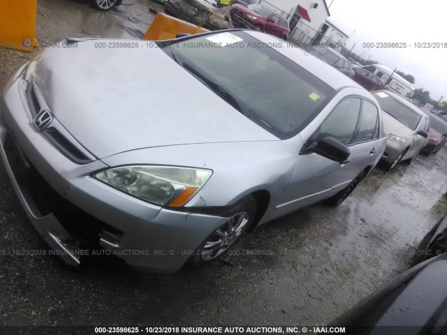 1HGCM56186A180895 - 2006 HONDA ACCORD VALUE SILVER photo 2