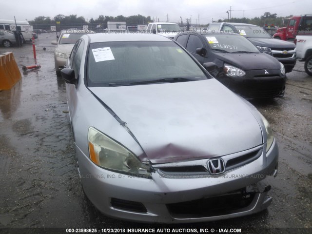 1HGCM56186A180895 - 2006 HONDA ACCORD VALUE SILVER photo 6