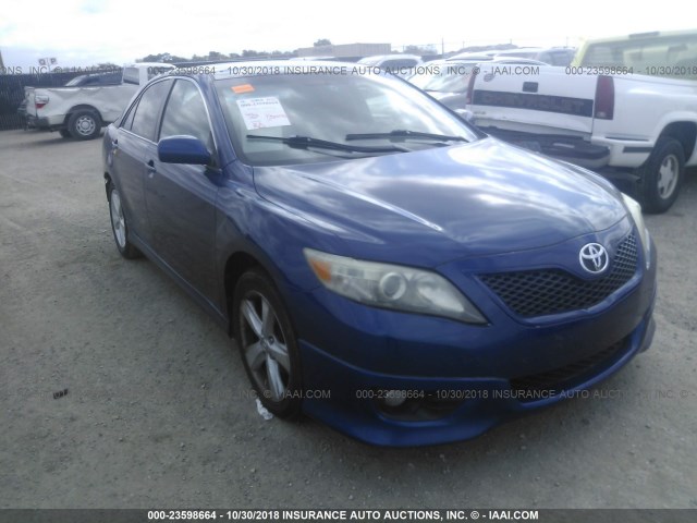 4T1BF3EK4BU614401 - 2011 TOYOTA CAMRY SE/LE/XLE BLUE photo 1