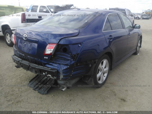 4T1BF3EK4BU614401 - 2011 TOYOTA CAMRY SE/LE/XLE BLUE photo 4