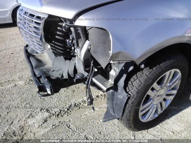 5LMFU28538LJ20419 - 2008 LINCOLN NAVIGATOR Szary zdjęcie 6