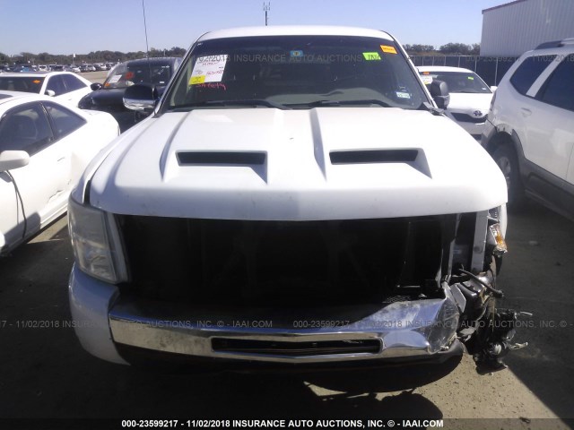 1GCNCPEX5BZ225749 - 2011 CHEVROLET SILVERADO C1500 WHITE photo 6