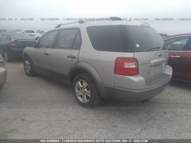 1FMDK02187GA35268 - 2007 FORD FREESTYLE SEL SILVER photo 3