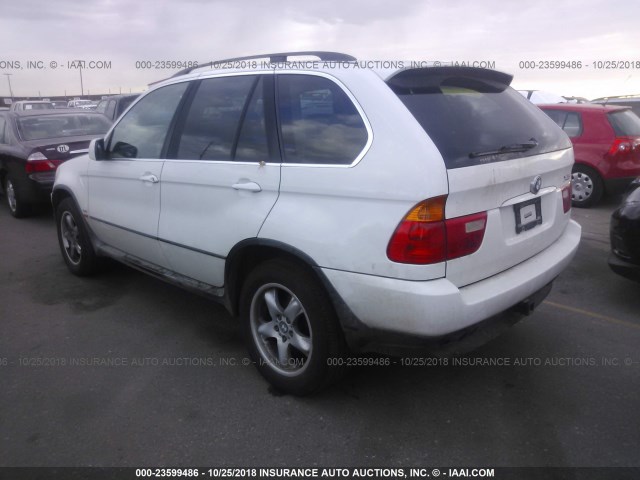 5UXFB33572LH36143 - 2002 BMW X5 4.4I WHITE photo 3