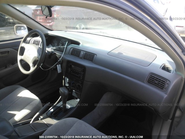 4T1BG22K21U057918 - 2001 TOYOTA CAMRY CE/LE/XLE 金色 照片 5