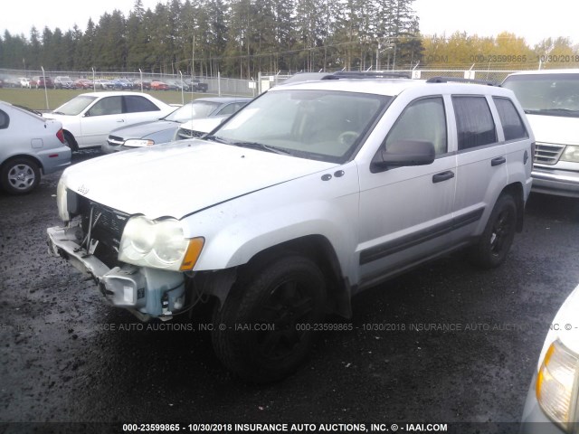1J4GR48K45C566941 - 2005 JEEP GRAND CHEROKEE LAREDO/COLUMBIA/FREEDOM 银色 照片 2