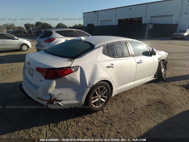 5XXGM4A74CG015805 - 2012 KIA OPTIMA LX WHITE photo 4