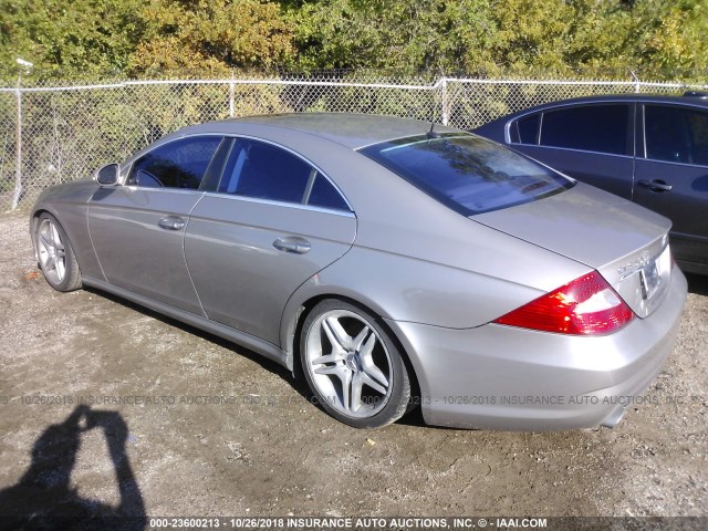 WDDDJ75X96A036162 - 2006 MERCEDES-BENZ CLS 500C SILVER photo 3