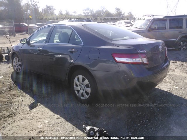 4T1BF3EK7AU057546 - 2010 TOYOTA CAMRY SE/LE/XLE GRAY photo 3