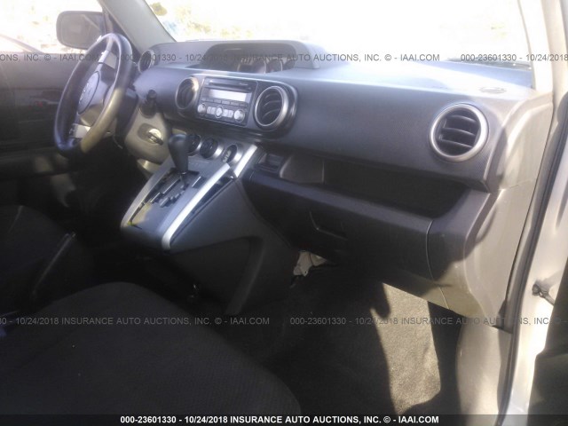 JTLKE50E181046417 - 2008 TOYOTA SCION XB Gümüş foto 5