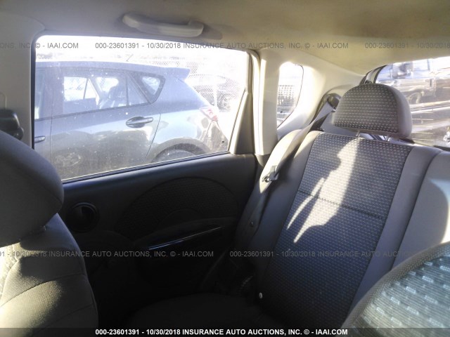 KL1TD66636B626386 - 2006 CHEVROLET AVEO LS SILVER photo 8