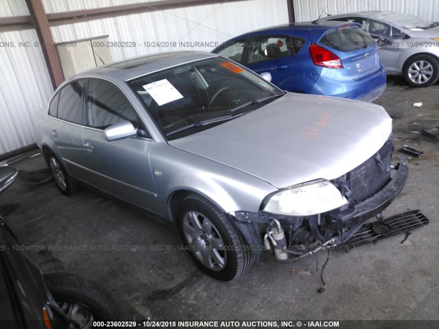 WVWRH63B02P440245 - 2002 VOLKSWAGEN PASSAT GLX 银色 照片 1