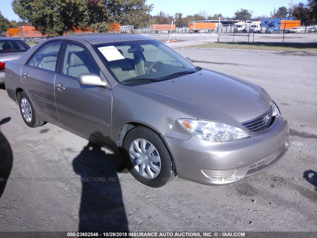 4T1BE32K56U681666 - 2006 TOYOTA CAMRY LE/XLE/SE GOLD photo 1