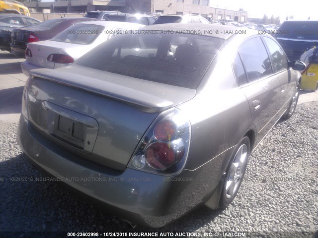 1N4BL11D52C118575 - 2002 NISSAN ALTIMA SE GRAY photo 4