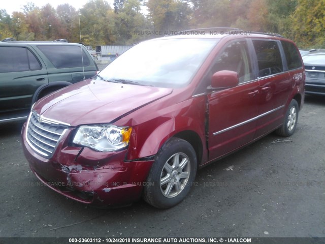 2A4RR5D1XAR149482 - 2010 CHRYSLER TOWN & COUNTRY TOURING RED photo 2