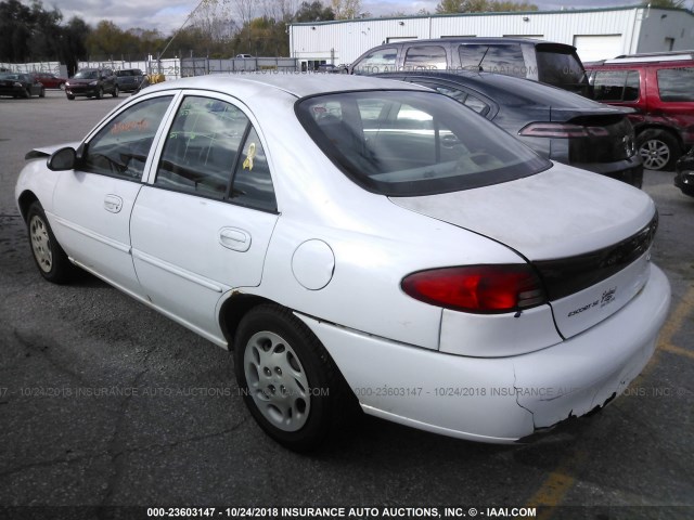 3FAFP13P51R136958 - 2001 FORD ESCORT WHITE photo 3