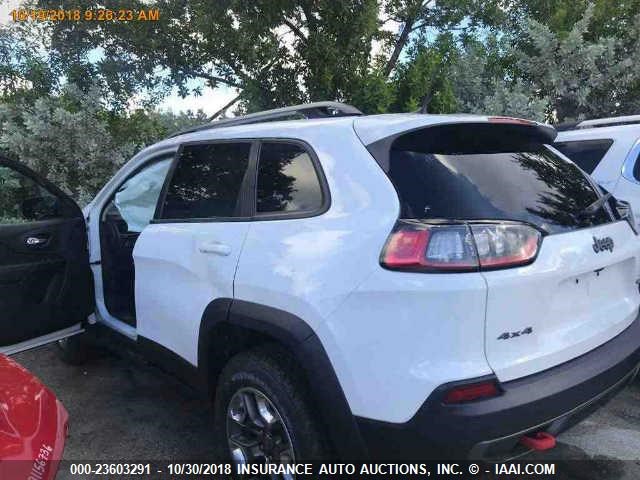 1C4PJMBX2KD298575 - 2019 JEEP CHEROKEE TRAILHAWK WHITE photo 3