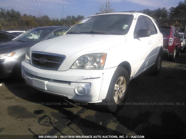 KNDJC733355392119 - 2005 KIA SORENTO EX/LX WHITE photo 2