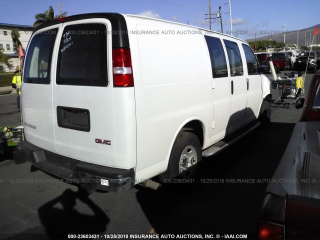 1GTW7AFFXH1915239 - 2017 GMC SAVANA G2500 WHITE photo 4