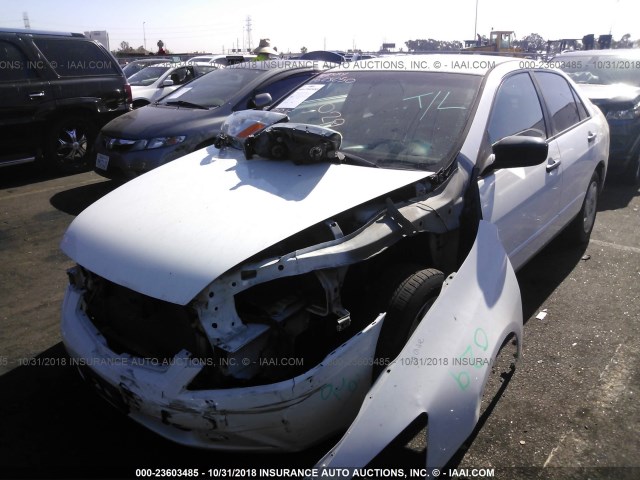 1HGCM56105A073726 - 2005 HONDA ACCORD DX WHITE photo 2