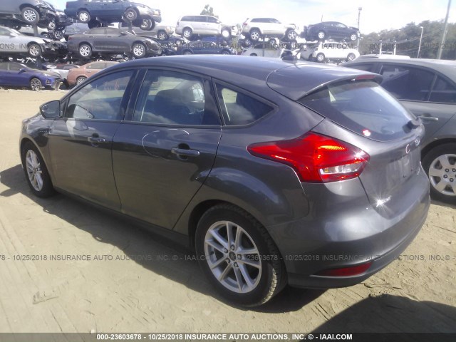 1FADP3K23GL216663 - 2016 FORD FOCUS SE GRAY photo 3