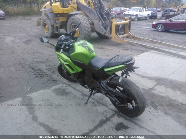 JKAEXEE12CDA04576 - 2012 KAWASAKI EX650 EC GREEN photo 3