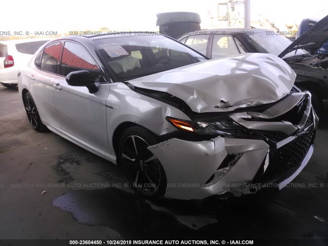 4T1B61HK3JU084730 - 2018 TOYOTA CAMRY XSE WHITE photo 1