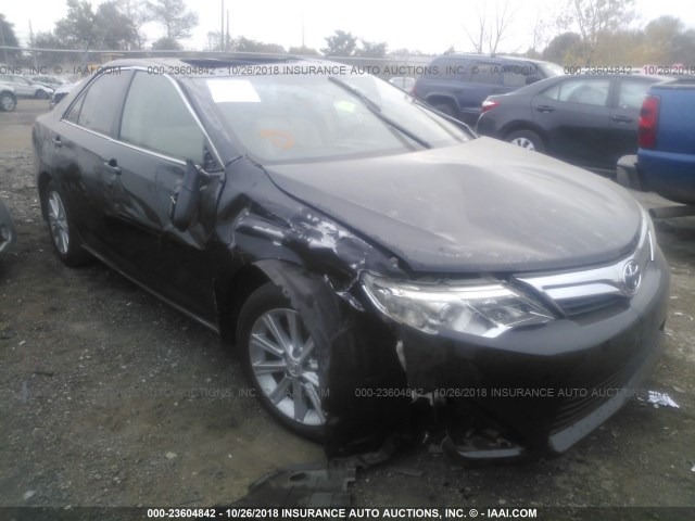 4T1BF1FK1EU792130 - 2014 TOYOTA CAMRY L/SE/LE/XLE შავი ფოტო 1