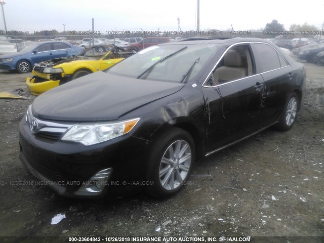 4T1BF1FK1EU792130 - 2014 TOYOTA CAMRY L/SE/LE/XLE შავი ფოტო 2