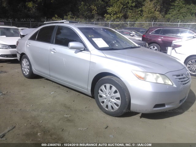 4T1BE46KX8U790823 - 2008 TOYOTA CAMRY CE/LE/XLE/SE SILVER photo 1