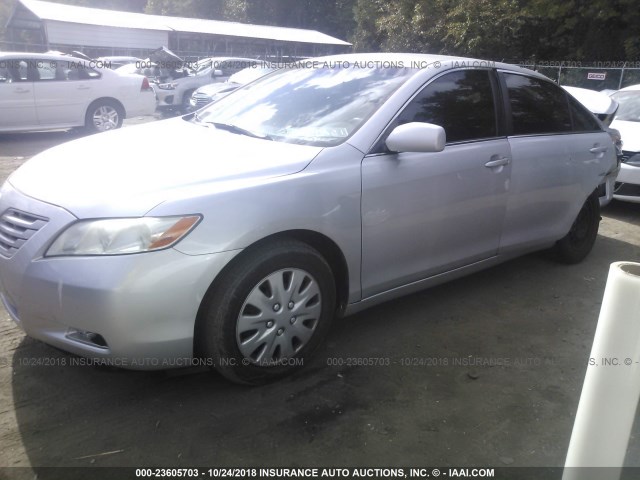 4T1BE46KX8U790823 - 2008 TOYOTA CAMRY CE/LE/XLE/SE SILVER photo 2