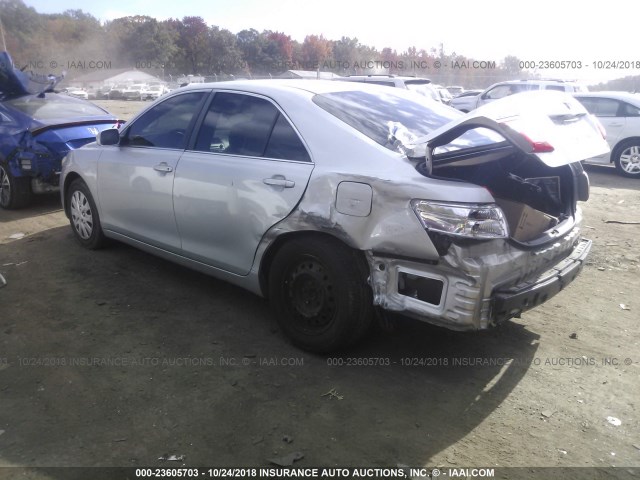 4T1BE46KX8U790823 - 2008 TOYOTA CAMRY CE/LE/XLE/SE SILVER photo 3