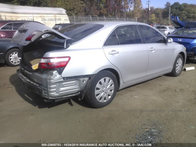 4T1BE46KX8U790823 - 2008 TOYOTA CAMRY CE/LE/XLE/SE SILVER photo 4