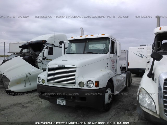 1FUJBBA802PJ88276 - 2002 FREIGHTLINER CONVENTIONAL ST120 WHITE photo 2