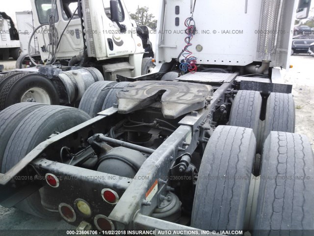 1FUJBBA802PJ88276 - 2002 FREIGHTLINER CONVENTIONAL ST120 WHITE photo 6