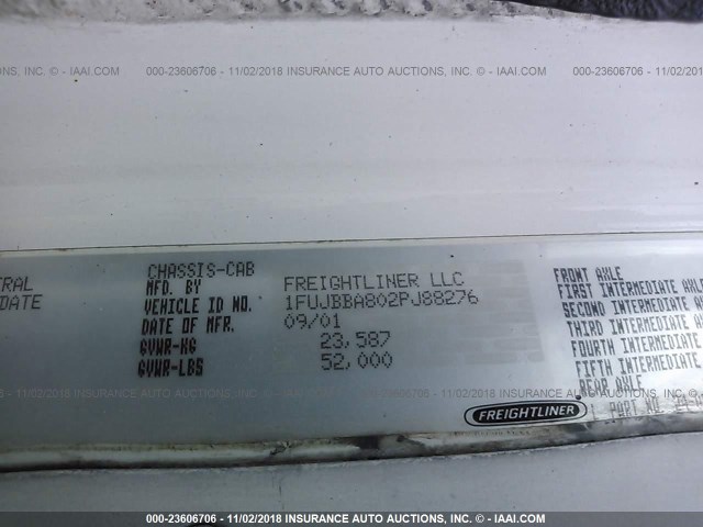 1FUJBBA802PJ88276 - 2002 FREIGHTLINER CONVENTIONAL ST120 WHITE photo 8