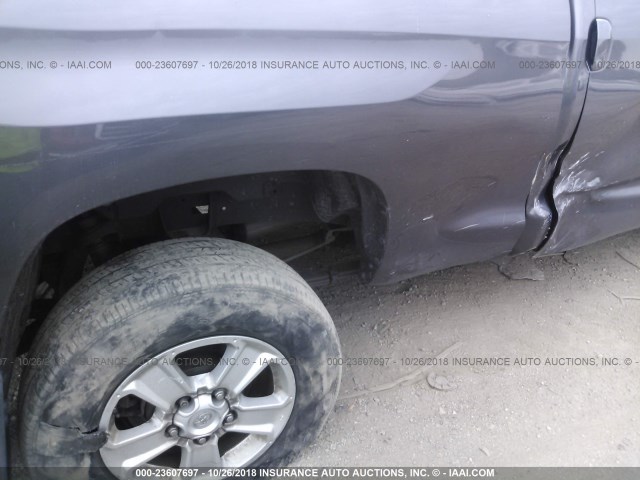 5TFRY5F16EX170004 - 2014 TOYOTA TUNDRA DOUBLE CAB SR/SR5 GRAY photo 6