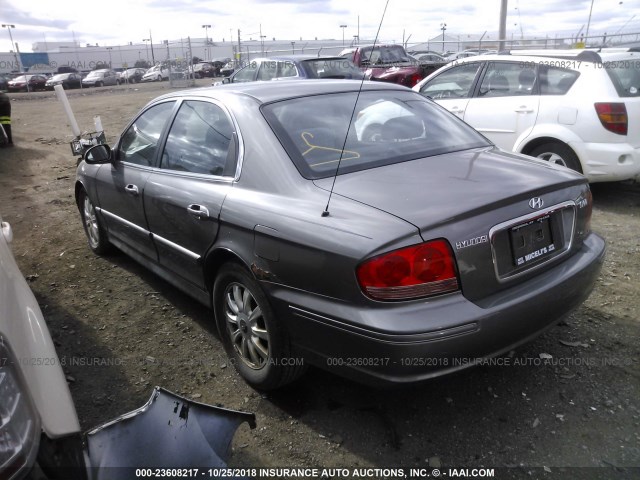 KMHWF25S13A844671 - 2003 HYUNDAI SONATA GL GRAY photo 3