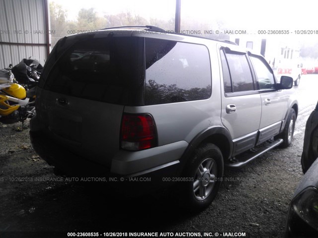 1FMFU16LX4LB80108 - 2004 FORD EXPEDITION XLT SILVER photo 4