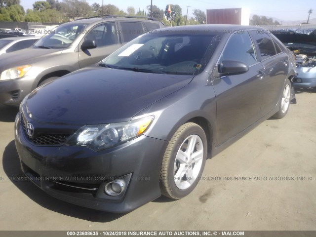 4T1BF1FK8CU162232 - 2012 TOYOTA CAMRY SE/LE/XLE GRAY photo 2