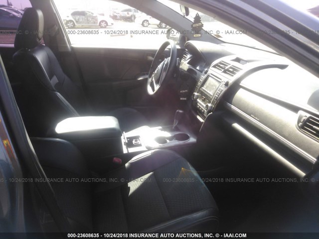 4T1BF1FK8CU162232 - 2012 TOYOTA CAMRY SE/LE/XLE GRAY photo 5