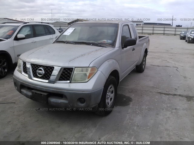 1N6BD06T25C452968 - 2005 NISSAN FRONTIER KING CAB XE SILVER photo 2