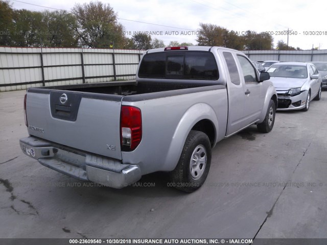 1N6BD06T25C452968 - 2005 NISSAN FRONTIER KING CAB XE SILVER photo 4
