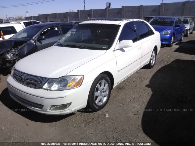 4T1BF28B4YU058038 - 2000 TOYOTA AVALON XL/XLS WHITE photo 2