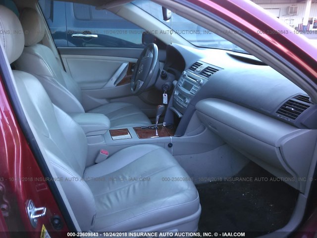 4T1BE46K49U416354 - 2009 TOYOTA CAMRY SE/LE/XLE RED photo 5
