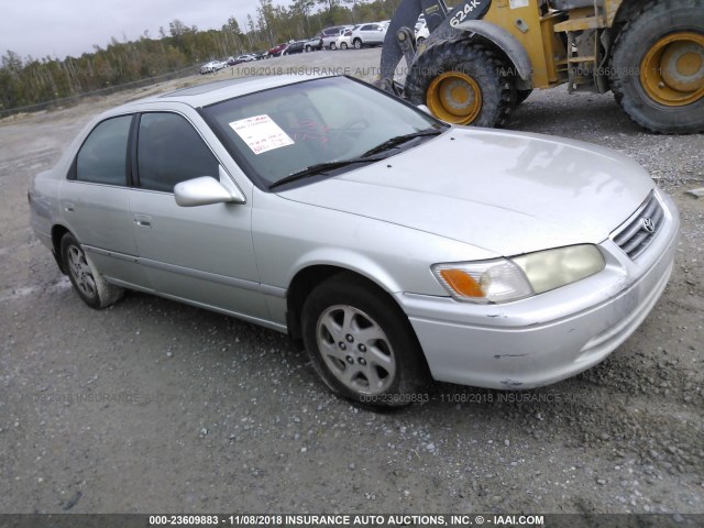 JT2BF28K7Y0261753 - 2000 TOYOTA CAMRY LE/XLE Сұр фото 1