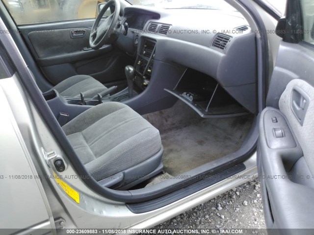 JT2BF28K7Y0261753 - 2000 TOYOTA CAMRY LE/XLE Сұр фото 5